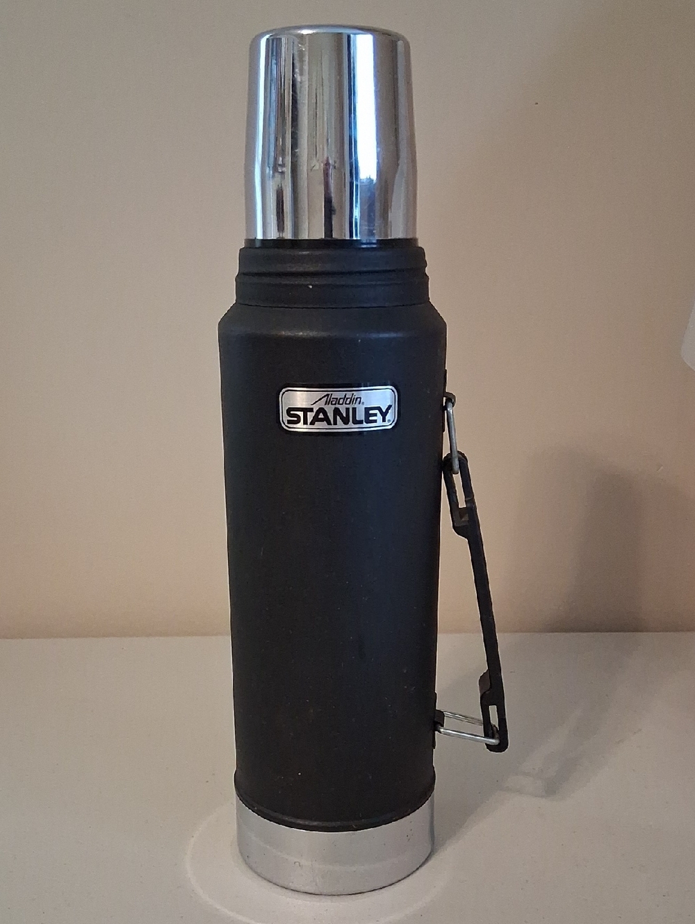 Vintage Stanley Black Vacuum Bottle Thermos 1 Quart Insulated Bottle